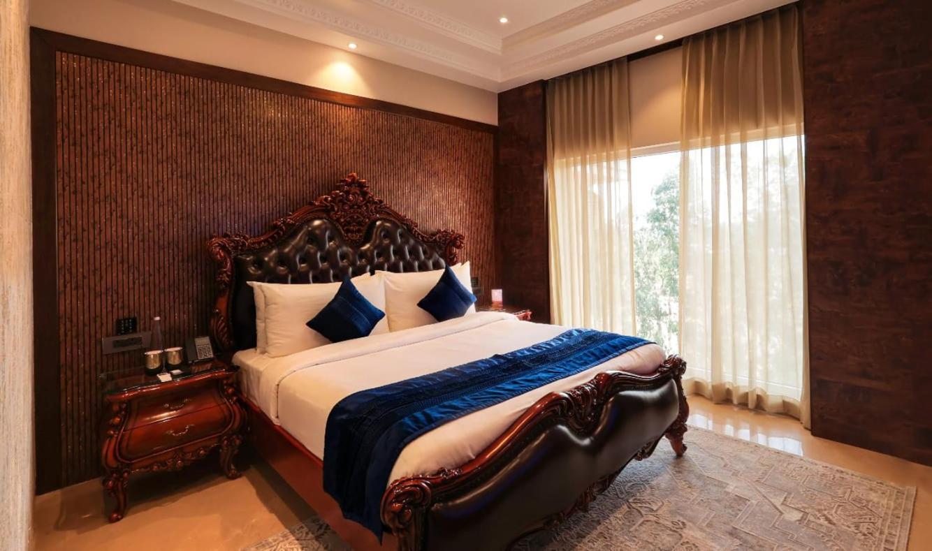 Hukam'S Lalit Mahal - Hotel Convention Club Rāipur Eksteriør bilde