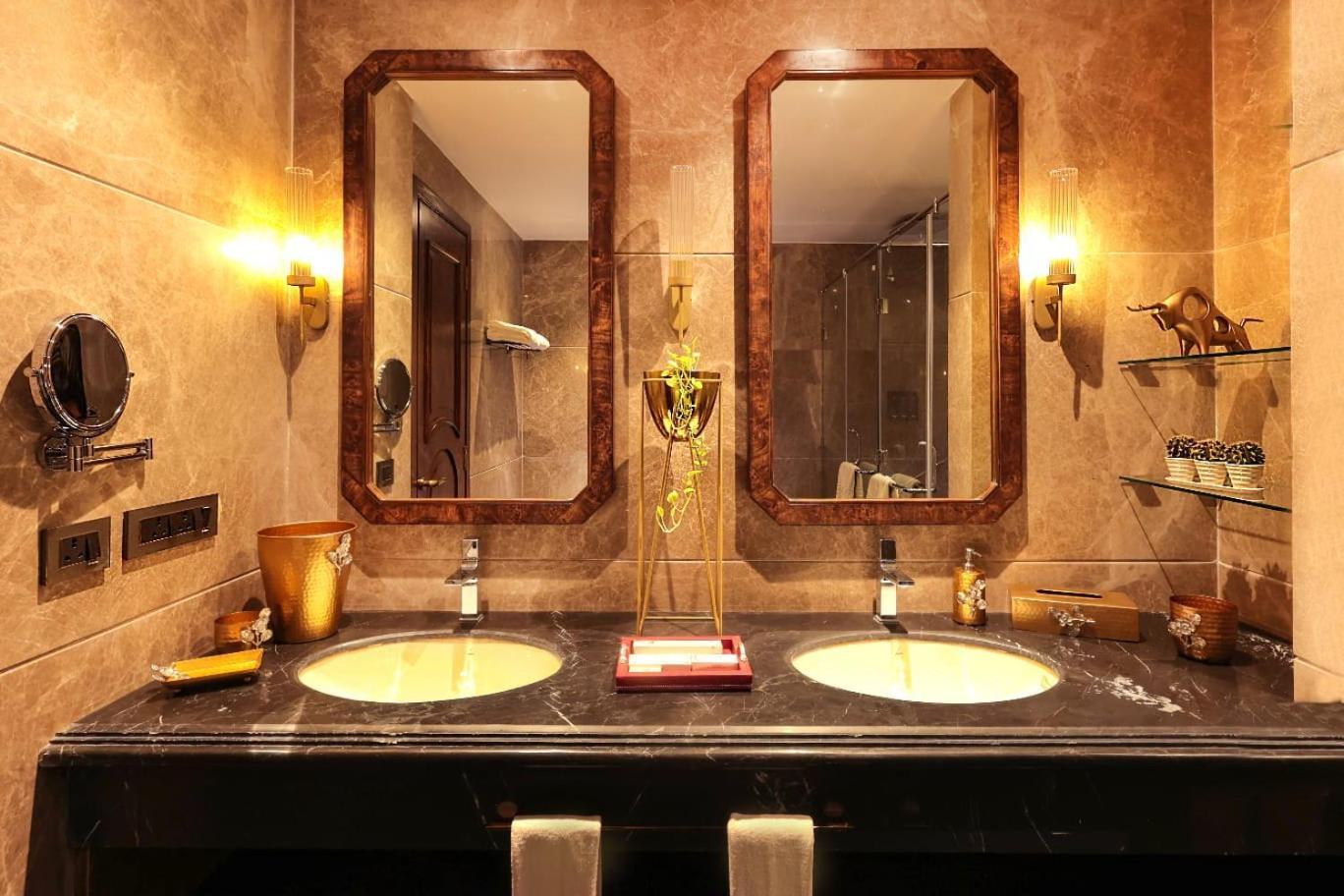 Hukam'S Lalit Mahal - Hotel Convention Club Rāipur Eksteriør bilde